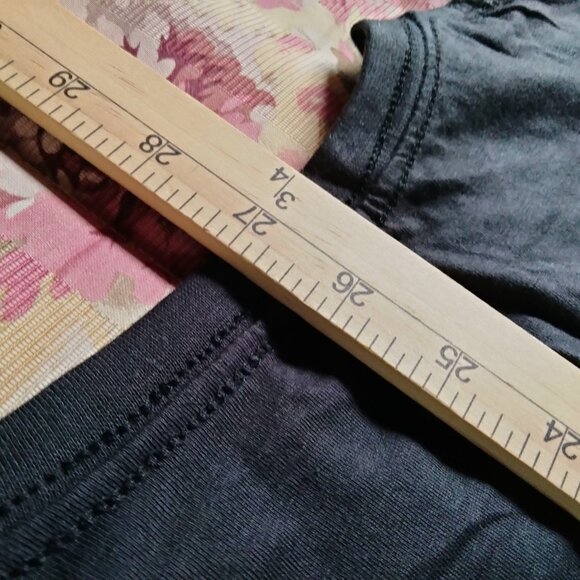 Stranger Things Loot Crate Medium (M) 100% Cotton Short Sleeve Graphic Tee Shirt - Picture 9 of 10